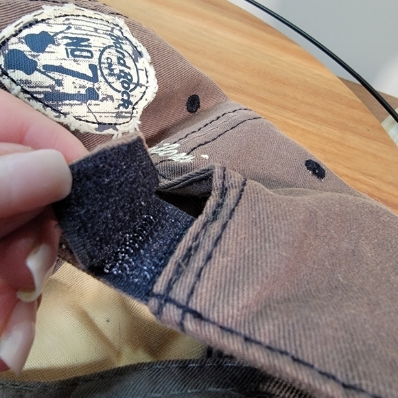 Hard Rock Cafe Biloxi Distressed Ball Cap - Picture 11 of 17